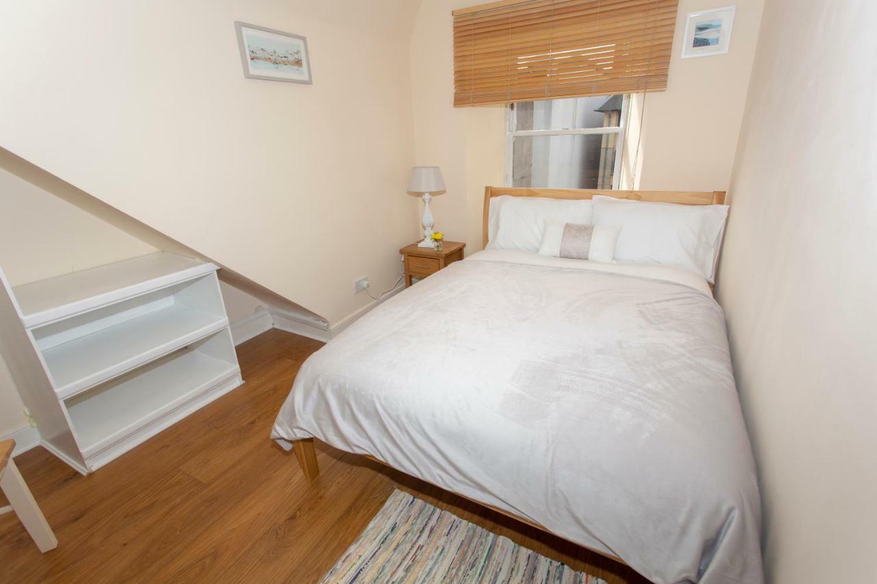 Spacious 2 Bed Apartment In The Heart Of Old Town エディンバラ エクステリア 写真